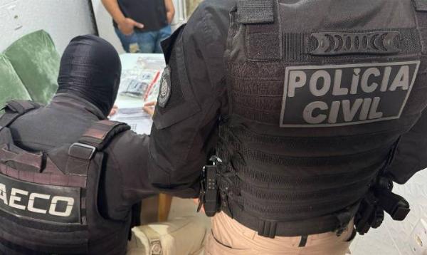 Advogado é preso em Serrinha durante Operação Dupla Face que investiga fuga de presos, em Eunápolis no Extremo 