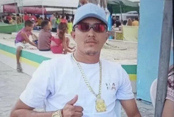 Homem é morto a tiros no interior de barbearia na cidade de Cansanção 