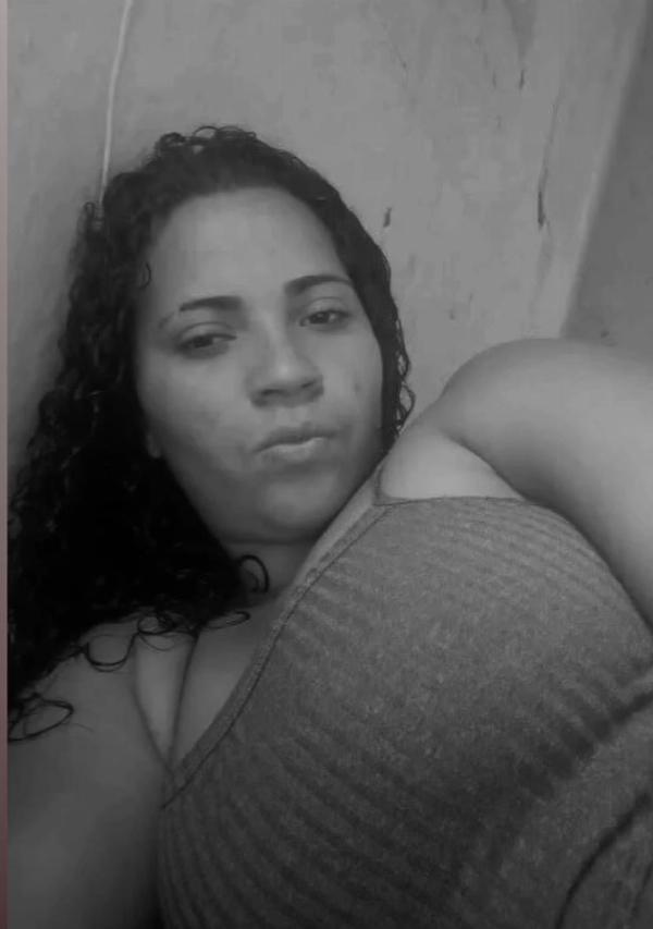 Mulher é assinada a tiros na cidade de Queimadas 