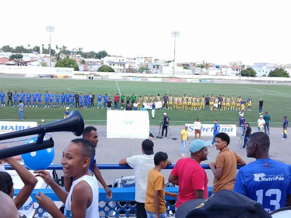 Seleção de Serrinha derrota Santo Antônio de Jesus no jogo de volta do Campeonato Intermunicipal de Futebol 