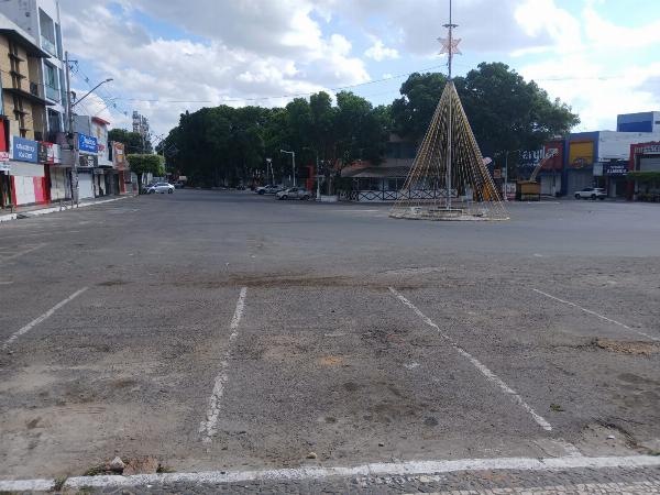 Cidade ficou vazia por causa do feriado prolongado 