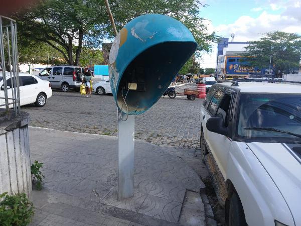 Aparelhos de telefônia em desuso estão espalhandos na Região do Sisal