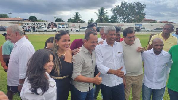 Governador da Bahia visita municípios de Barracas e Biritinga 