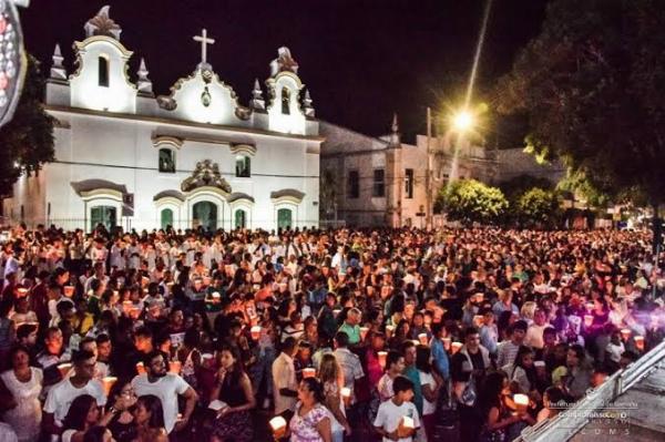 Tradição do Fogaréu é realizada no município de Serrinha na Bahia