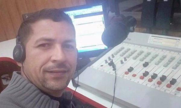 Radialista da Rádio Morena FM de Serrinha retorna para casa após Acidente Vascular Cerebral